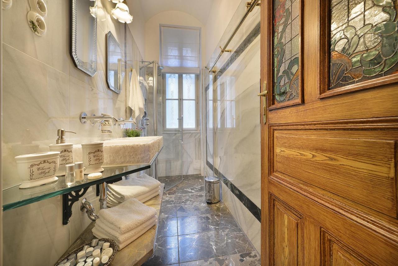 Apartman Dalia Janackovo Nabrezi Prag Exterior foto