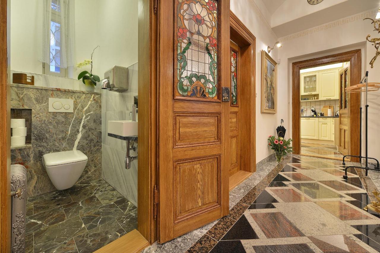 Apartman Dalia Janackovo Nabrezi Prag Exterior foto