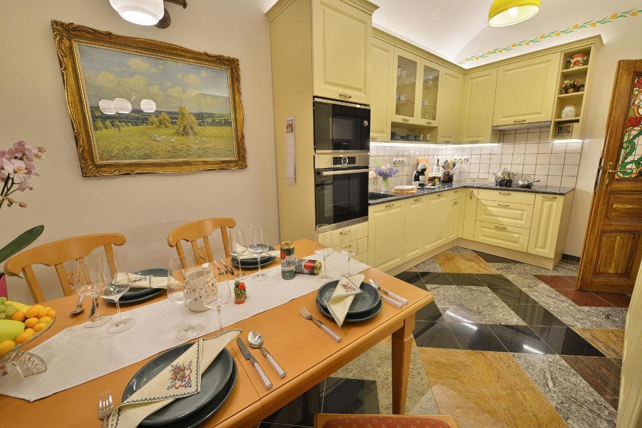 Apartman Dalia Janackovo Nabrezi Prag Exterior foto