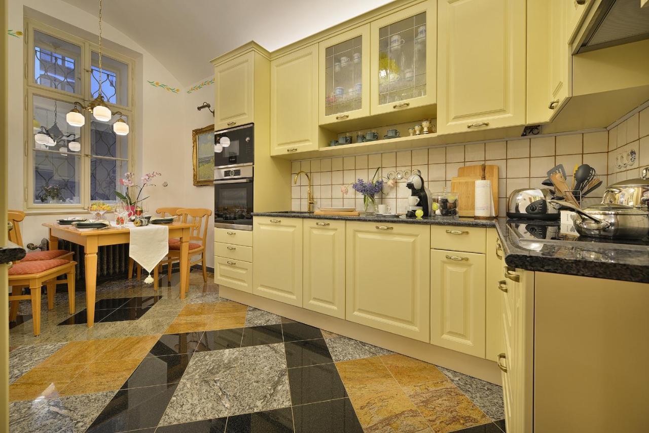 Apartman Dalia Janackovo Nabrezi Prag Exterior foto