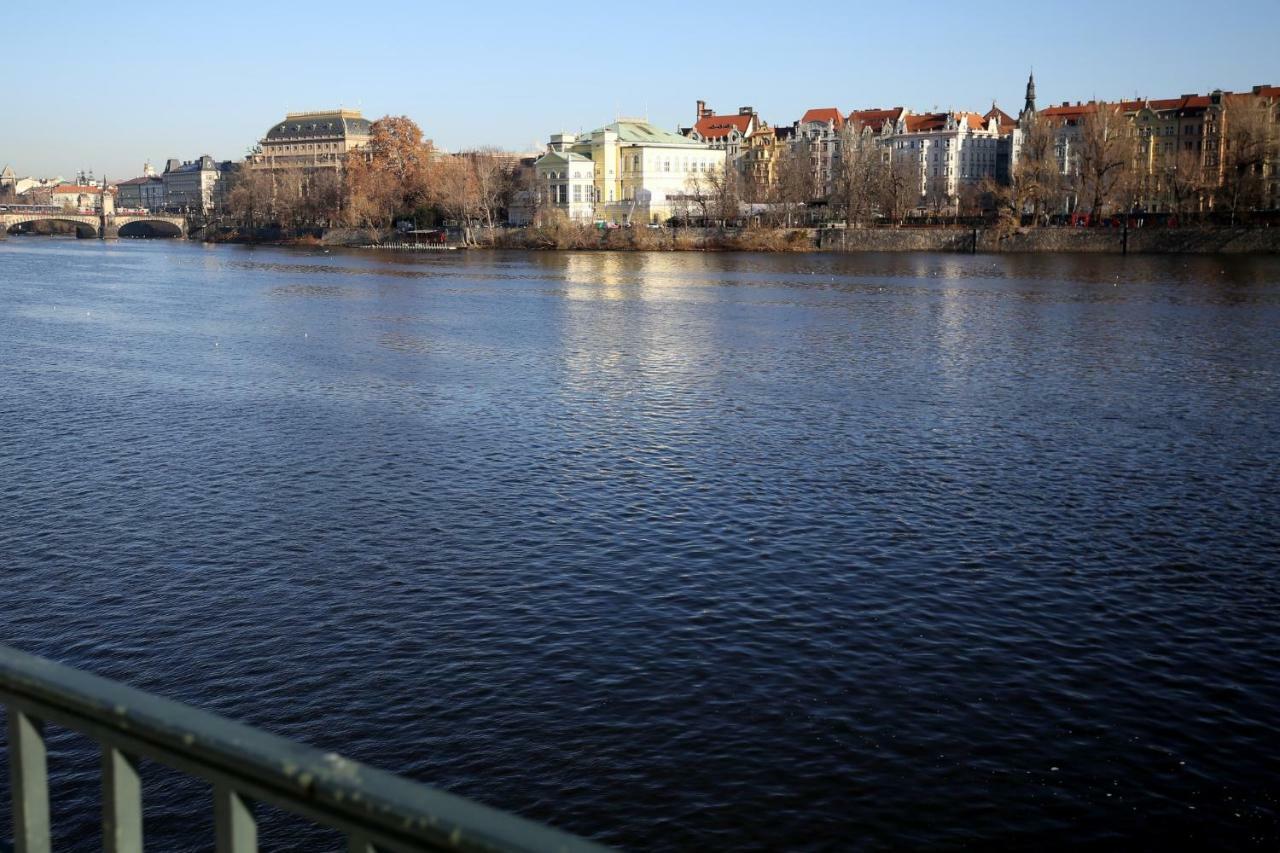 Apartman Dalia Janackovo Nabrezi Prag Exterior foto